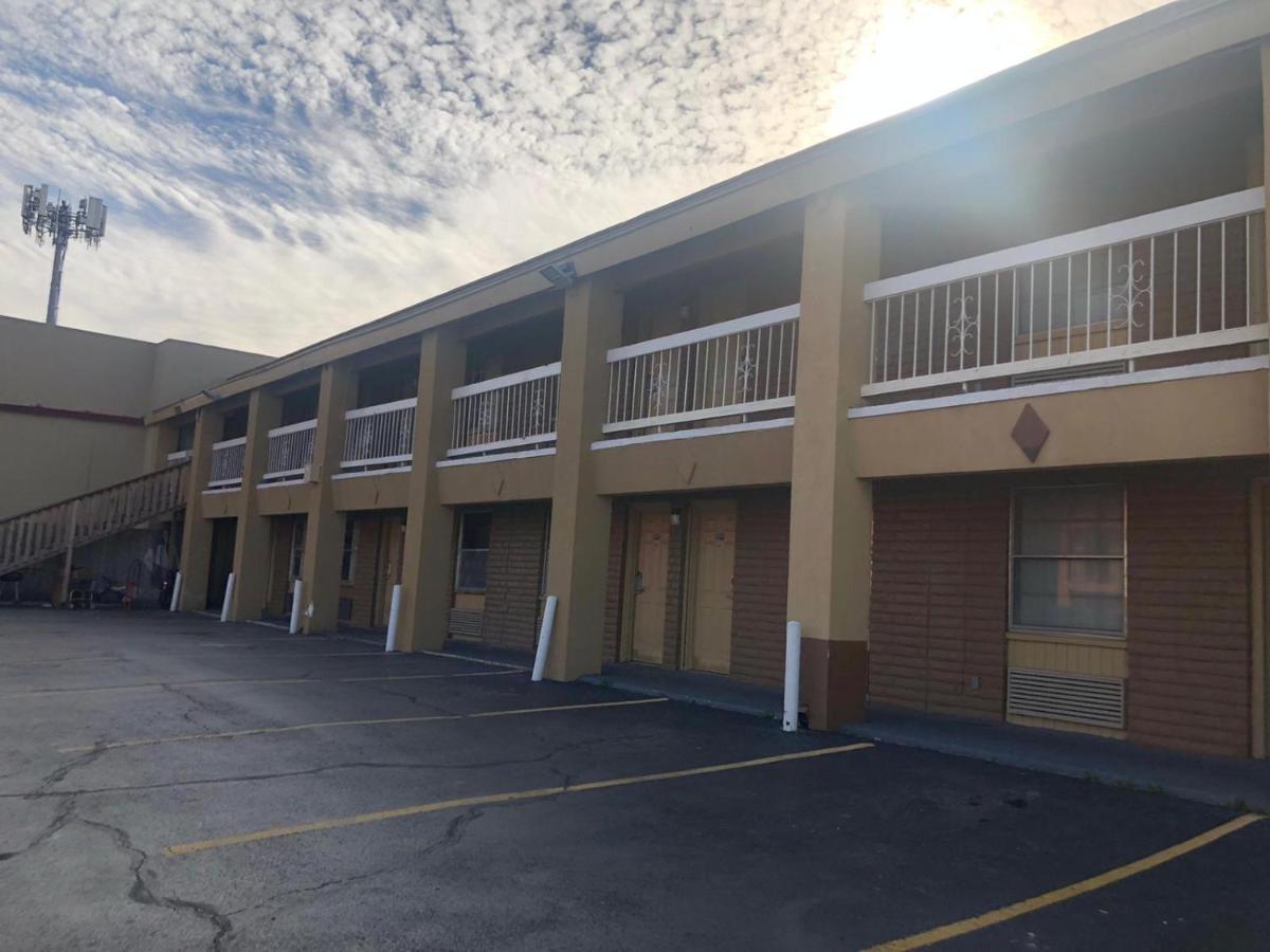 Airport Inn And Suites 圖爾薩 外观 照片