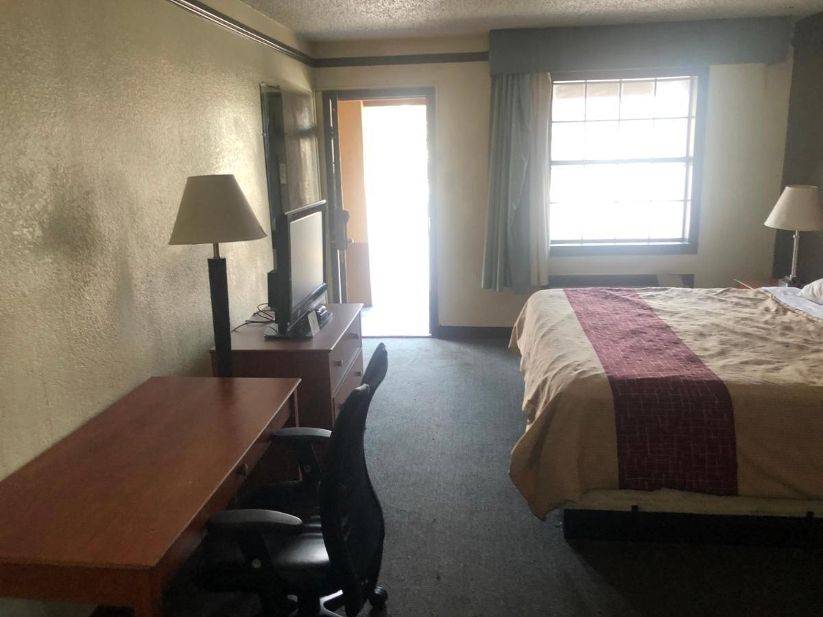 Airport Inn And Suites 圖爾薩 外观 照片